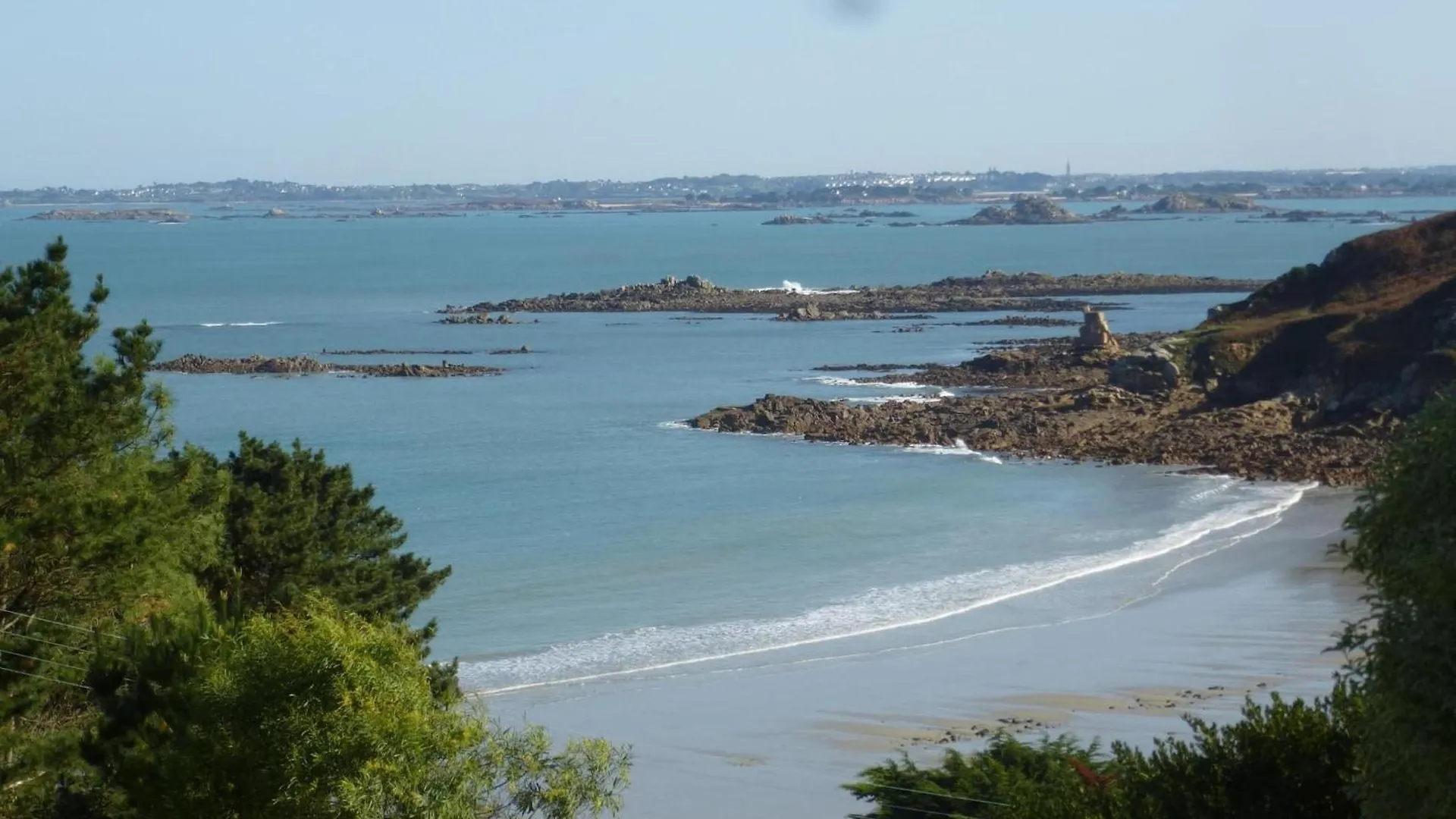 Beautiful Family Holiday Home In Diben, Plougasnou 0*,